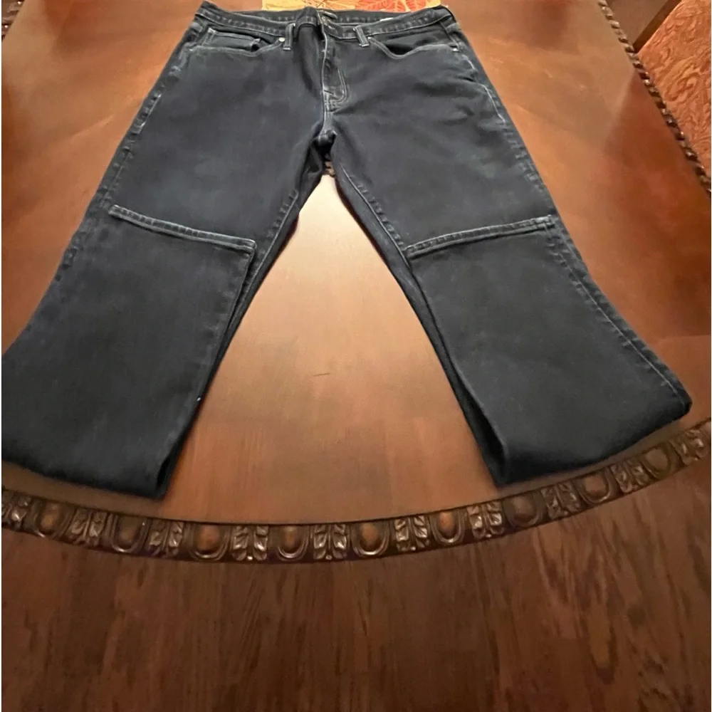 Silver Jeans - Picture 3 of 9